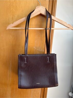 Stand Oil Oblong Bag Mini in Marron